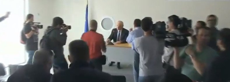 Διεκόπη η συνέντευξη Tύπου του προέδρου της Ηλεκτρονικής για την πτώχευση -Ενταση με τους εργαζομένους [εικόνες] | iefimerida.gr 3