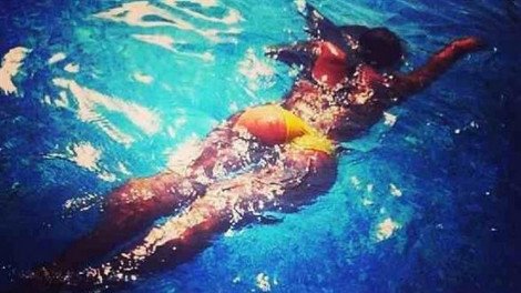 Οι πρώτες βουτιές της εγκυμονούσας Αγγελικής Ηλιάδη [εικόνες] | iefimerida.gr 0