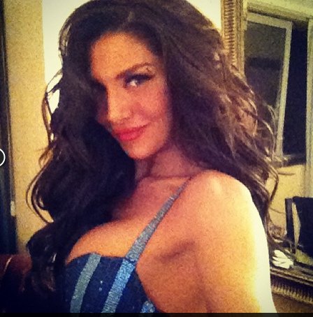 Η Αγγελική Ηλιάδη έβαλε «φωτιά» και στα Σκόπια με την εμφάνισή της [εικόνες]  | iefimerida.gr 1