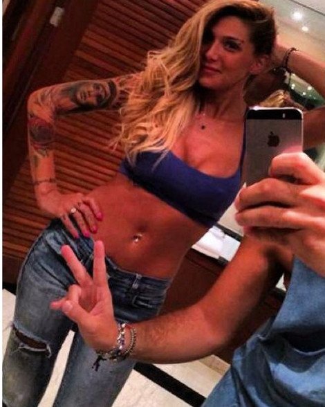 Η Αγγελική Ηλιάδη αποκαλύπτει το κορμί της: Μια φωτογραφία που αναστάτωσε το Instagram [εικόνα] | iefimerida.gr 0