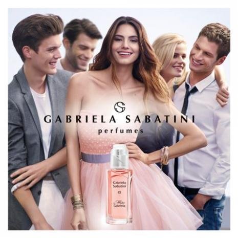 H χρυσή Ελληνίδα του μόντελινγκ -Aπό σερβιτόρα, στις πασαρέλες της Νέας Υόρκης [εικόνες] | iefimerida.gr 5