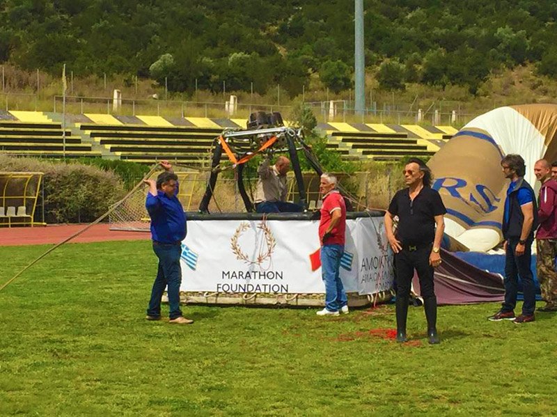 Ο Ψινάκης ταξιδεύει με αερόστατο από Μαραθώνα σε Θεσσαλονίκη [εικόνες] | iefimerida.gr 1