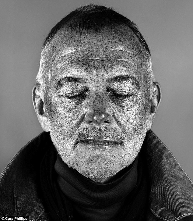 Λιώνετε κάτω από τον ήλιο για ώρες -Αυτή η έκθεση φωτογραφίας σίγουρα θα σας τρομάξει [εικόνες] | iefimerida.gr 0