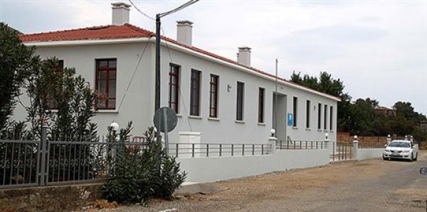 Ξαναχτύπησε το κουδούνι στο λύκειο της Iμβρου μετά από μισό αιώνα νεκρικής σιωπής [εικόνες] | iefimerida.gr 1