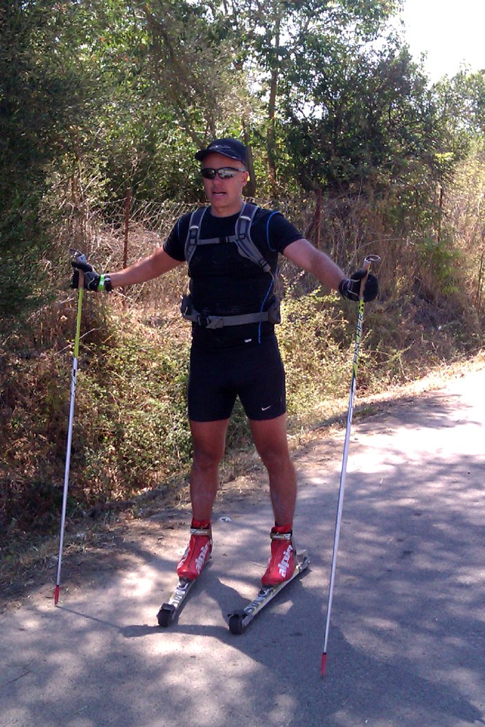 Νορβηγός τουρίστας κάνει σκι στα Χανιά παρά τον καύσωνα – Η εξήγηση του... φαινομένου [εικόνες] | iefimerida.gr 1