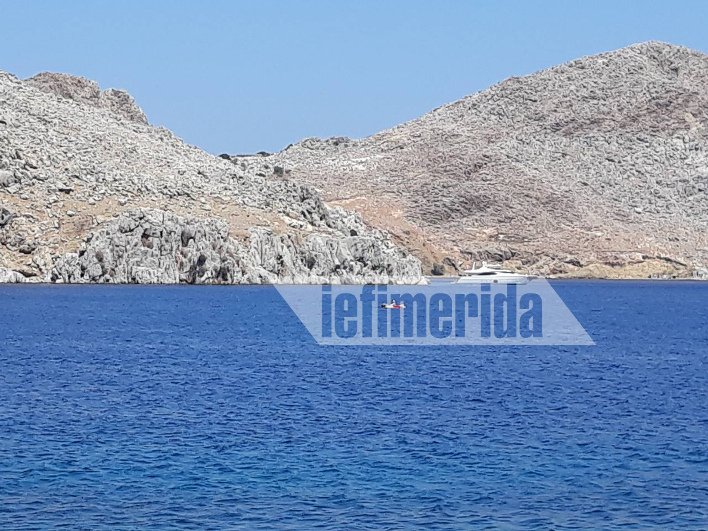 Ατύχημα στη Σύμη: Φουσκωτό Ιταλού επιχειρηματία προσέκρουσε τη νύχτα με μεγάλη ταχύτητα σε σημαδούρα του ΠΝ [εικόνες] | iefimerida.gr 0