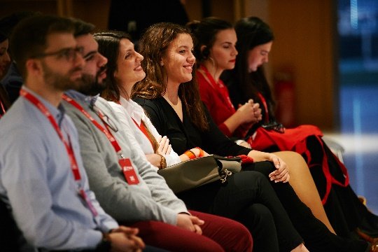Γενικοί Διευθυντές της Coca-Cola ΗBC βοηθούν τους νέους της Ελλάδας να διεκδικήσουν το μέλλον τους | iefimerida.gr 1