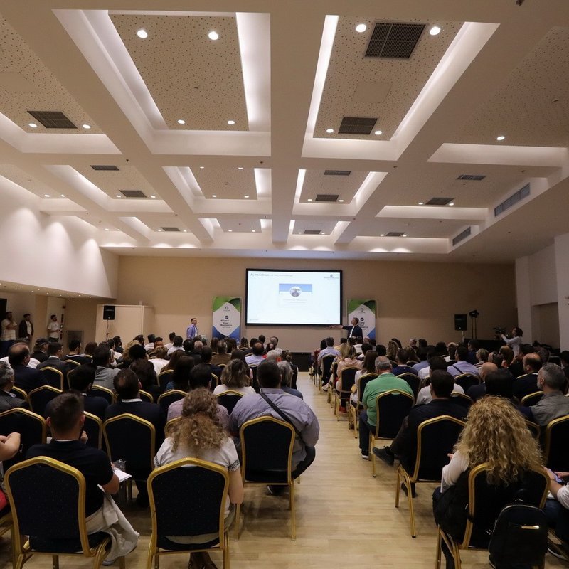 Mεγάλη ανταπόκριση στο #GrowYourBusiness της Cosmote στην Καλαμάτα | iefimerida.gr 3