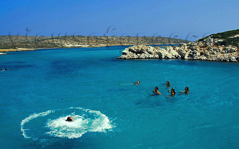 Στο ακριτικό νησί Αρκοί έγινε παρέλαση με μόλις δύο μαθητές [εικόνες] | iefimerida.gr 5