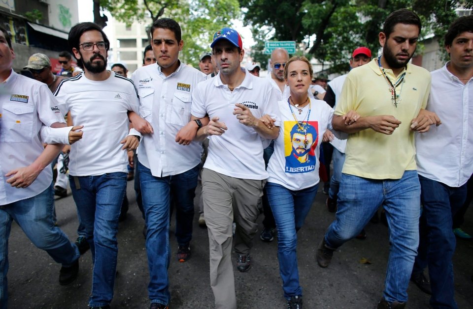 Μακρόν, Μέρκελ, Ραχόι και Μέι κάλεσαν την αντιπολίτευση της Βενεζουέλας στην Ευρώπη [εικόνες] | iefimerida.gr 4