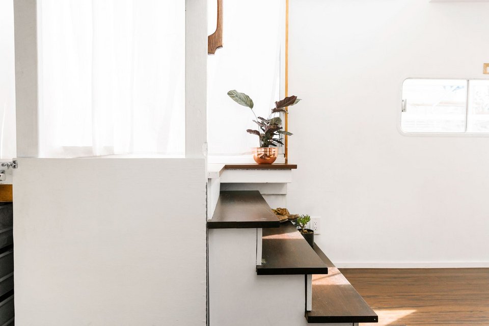 Ετσι είναι το να ζεις σε σκάφος -Σχεδιάστρια το μετέτρεψε σε κομψό σπίτι [εικόνες] | iefimerida.gr 3