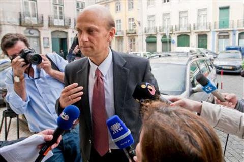 Η Τρόικα επιστρέφει στην Αθήνα -Ο σκληρός, ο όμορφος και το... ζόμπι [εικόνες] | iefimerida.gr 0