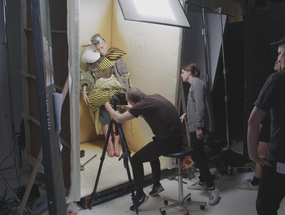 Το ημερολόγιο της Pirelli για το 2018 αποθεώνει τη μαύρη ομορφιά [εικόνες] | iefimerida.gr 14