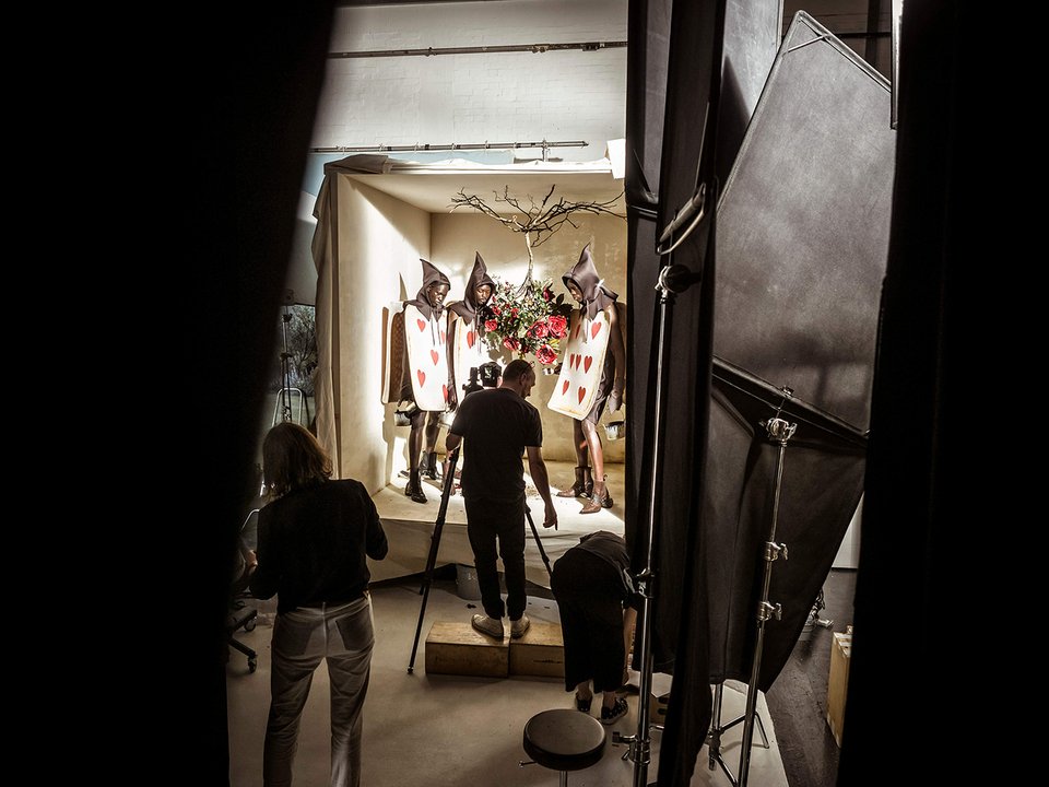 Το ημερολόγιο της Pirelli για το 2018 αποθεώνει τη μαύρη ομορφιά [εικόνες] | iefimerida.gr 17