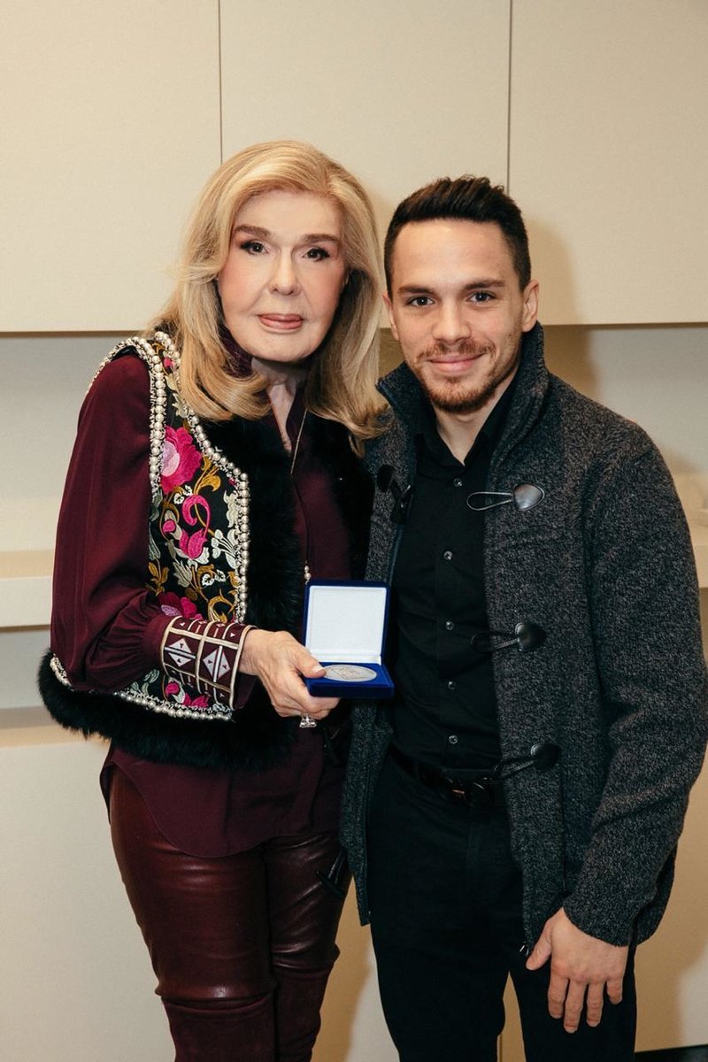 Αντετοκούνμπο, Πετρούνιας, Κορακάκη στο πλευρό της «Ελπίδας» [εικόνες] | iefimerida.gr 1