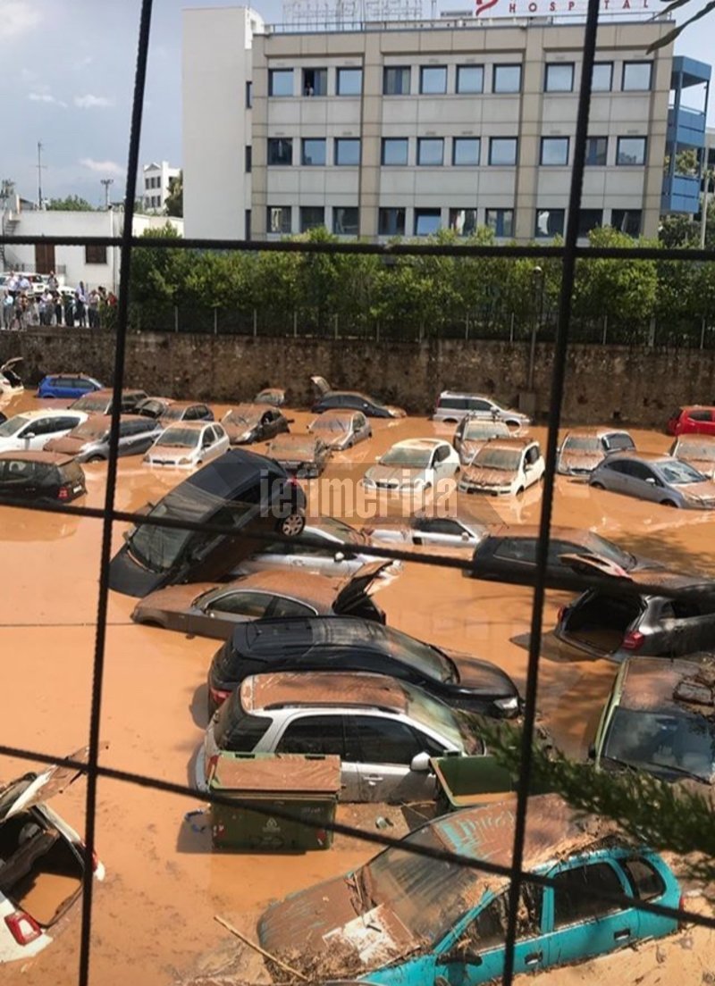 Τι συνέβη στο Μαρούσι -Πώς πνίγηκαν τόσα ΙΧ από 44 χιλιοστά βροχής | iefimerida.gr 5