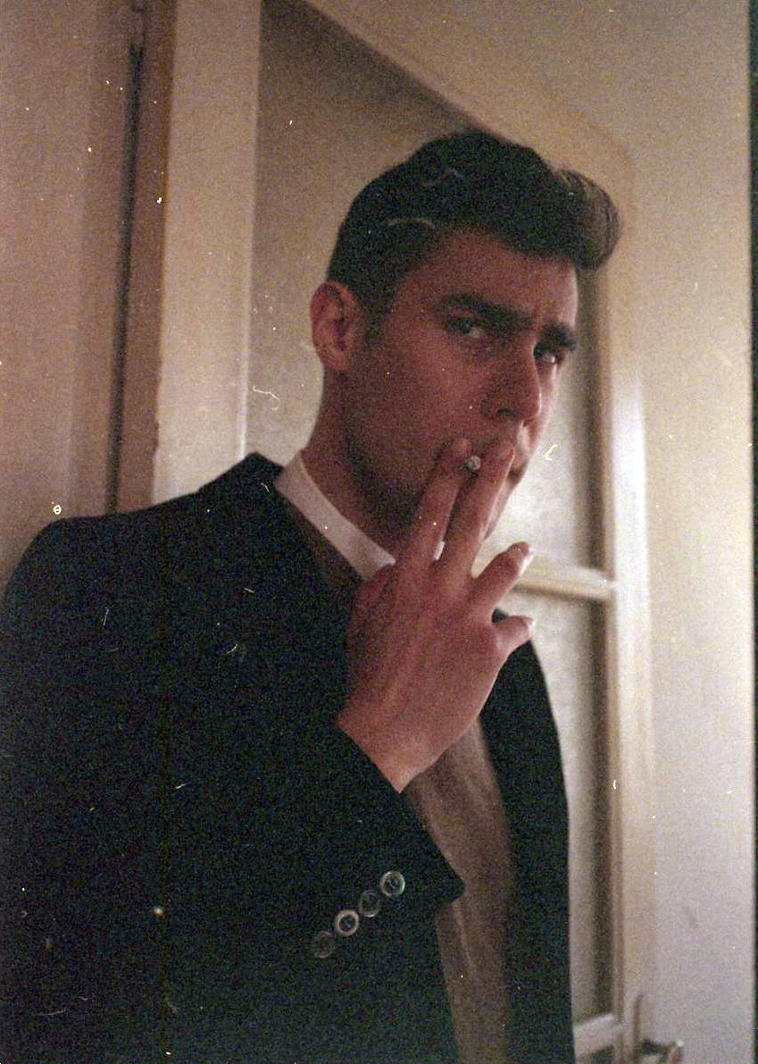 Holy Beat - Το Ουρλιαχτό του Αλεν Γκίνσμπεργκ μέσα σε ένα σύγχρονο μπαρ στο κέντρο της Αθήνας [εικόνες] | iefimerida.gr 4