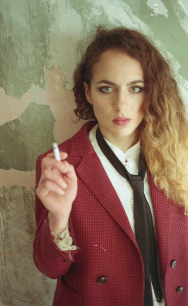 Holy Beat - Το Ουρλιαχτό του Αλεν Γκίνσμπεργκ μέσα σε ένα σύγχρονο μπαρ στο κέντρο της Αθήνας [εικόνες] | iefimerida.gr 2