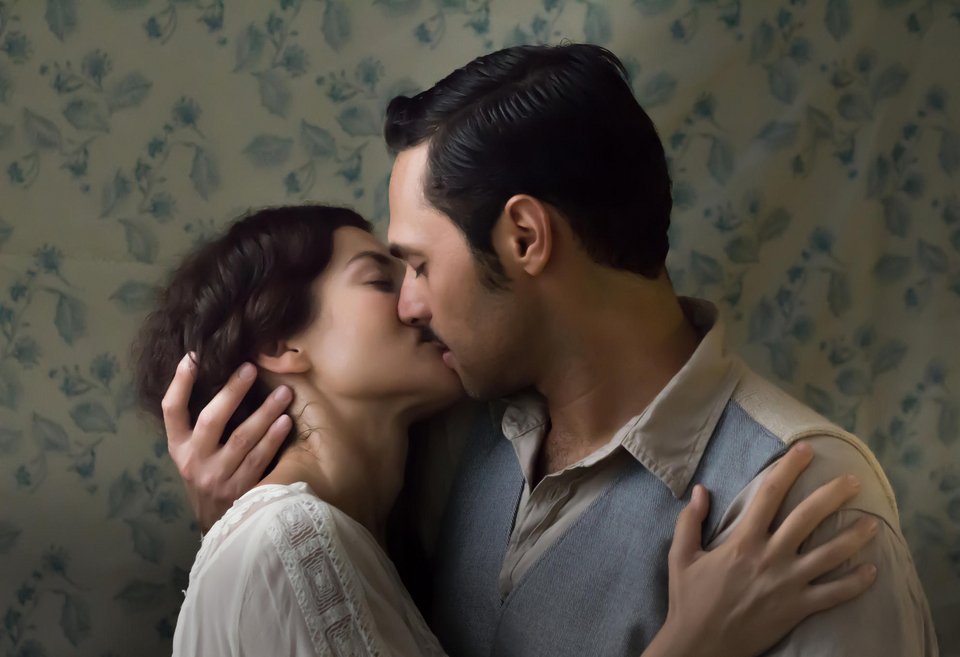 «Η Ωραία του Πέραν» στο Θέατρο του Νέου Κόσμου [εικόνες] | iefimerida.gr 0