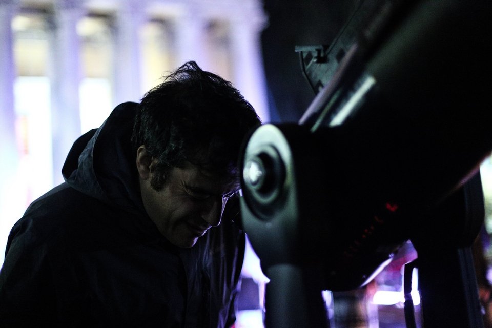 Εβδομάδα Παρατήρησης του Αρη: Το National Geographic έστησε τηλεσκόπια σε όλη την Αθήνα! [εικόνες&βίντεο] | iefimerida.gr 2