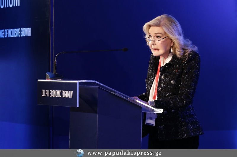 Η Μαριάννα Β. Βαρδινογιάννη κατά την διάρκεια της ομιλίας της