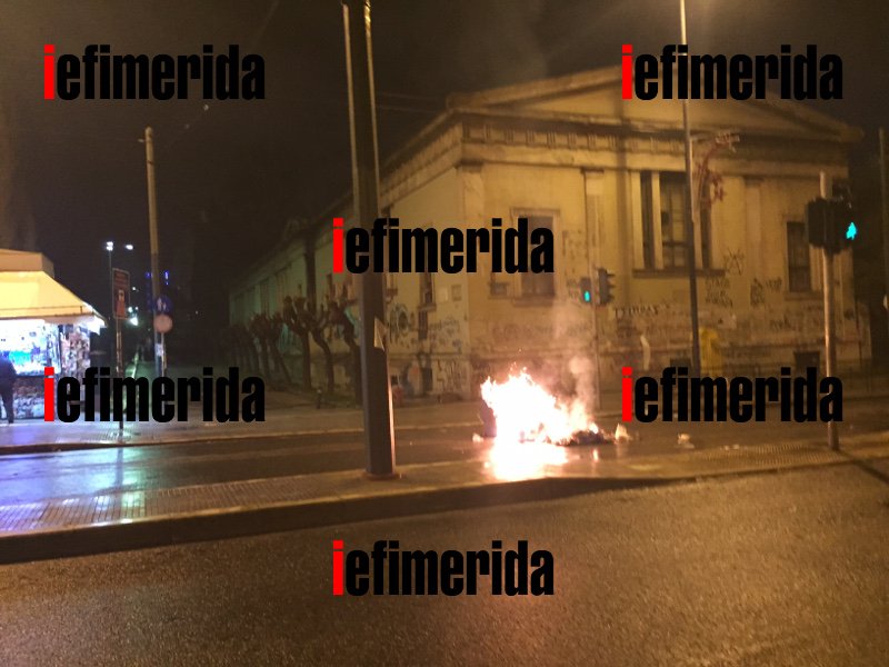 Επεισόδια στα Εξάρχεια: Μολότοφ και καμένα ΙΧ στο Πολυτεχνείο -Αντιεξουσιαστές ταμπουρώθηκαν στο Μετσόβιο [εικόνες] | iefimerida.gr 5