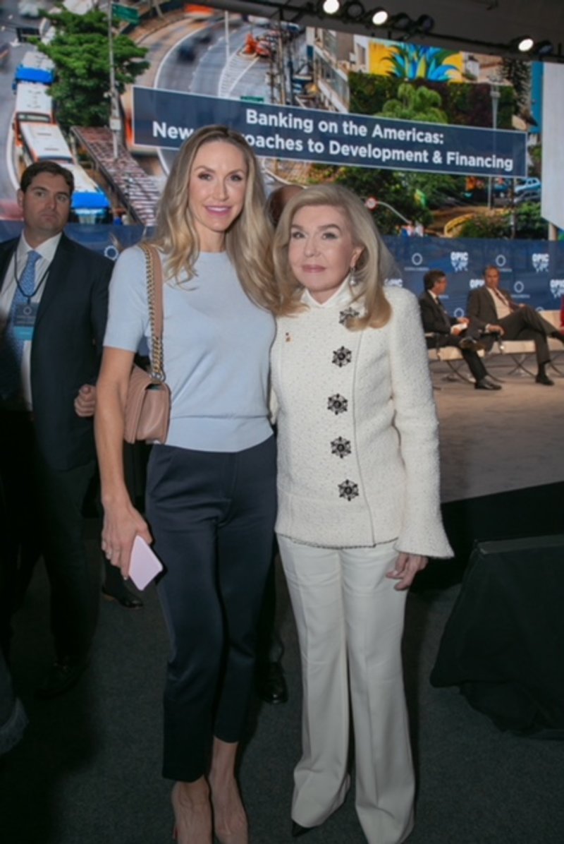 Η Μαριάννα Β. Βαρδινογιάννη με την Lara Trump, σύζυγο του Eric Trump, γιου του Προέδρου των ΗΠΑ