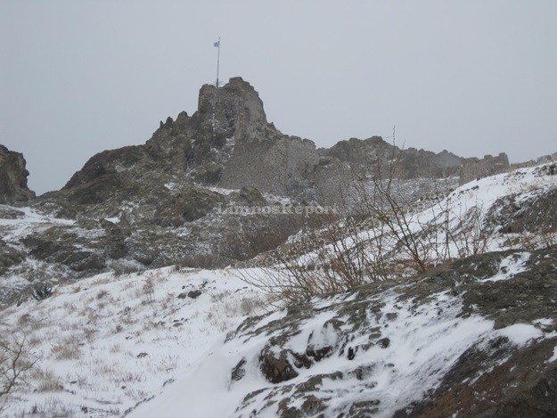 Χιόνι ως τη θάλασσα στην κυριολεξία -Εκπληκτικές εικόνες από τη Λήμνο [εικόνες] | iefimerida.gr 11