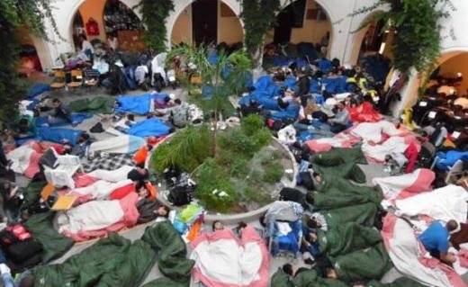 France 24: Κως, το νησί που οι μετανάστες έχουν κάνει κατάληψη [εικόνες] | iefimerida.gr 3