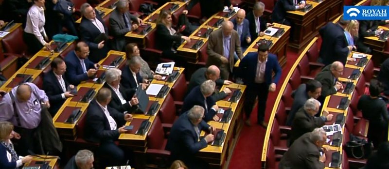 Βουλή: Επίσημη «πρώτη» για την ηλεκτρονική ψηφοφορία -Σε πόση ώρα βγήκε το αποτέλεσμα [εικόνες] | iefimerida.gr 3