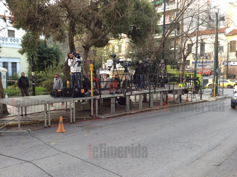 Η iefimerida στα γραφεία του ΣΥΡΙΖΑ: Τι συμβαίνει στην Κουμουνδούρου [εικόνες] | iefimerida.gr 4