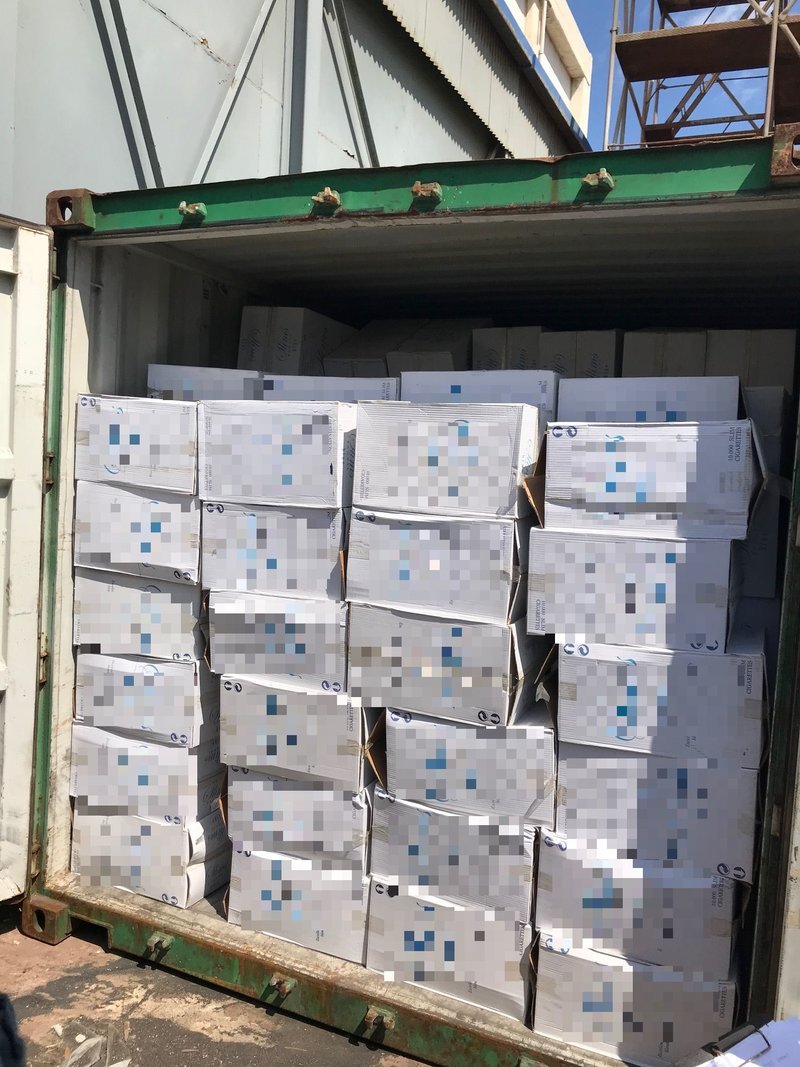 Φορτηγό πλοίο με 24,5 εκατ. λαθραία τσιγάρα κατέσχεσαν οι λιμενικοί στη Σύρο [εικόνες] | iefimerida.gr 3