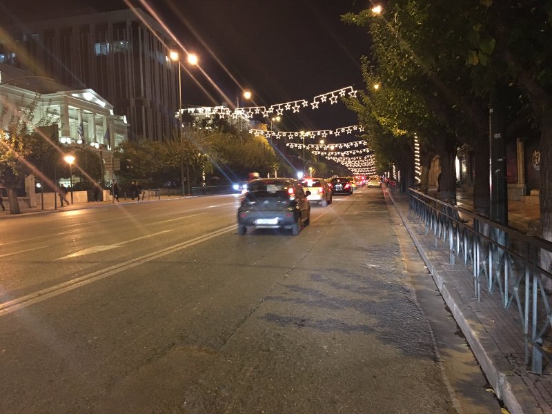 «Μύρισε» Χριστούγεννα το κέντρο της Αθήνας [εικόνες] | iefimerida.gr 9