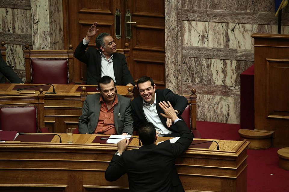 Kαι δεν περνούν οι ώρες: Οσα έγιναν στη Βουλή περιμένοντας την ψήφιση του νομοσχεδίου Μπαλτά [εικόνες] | iefimerida.gr 0