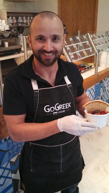 Το ελληνικό γιαουρτάδικο του Μπέβερλι Χιλς που έχει γίνει ένα από τα αγαπημένα στέκια της πόλης [εικόνες]  | iefimerida.gr 7