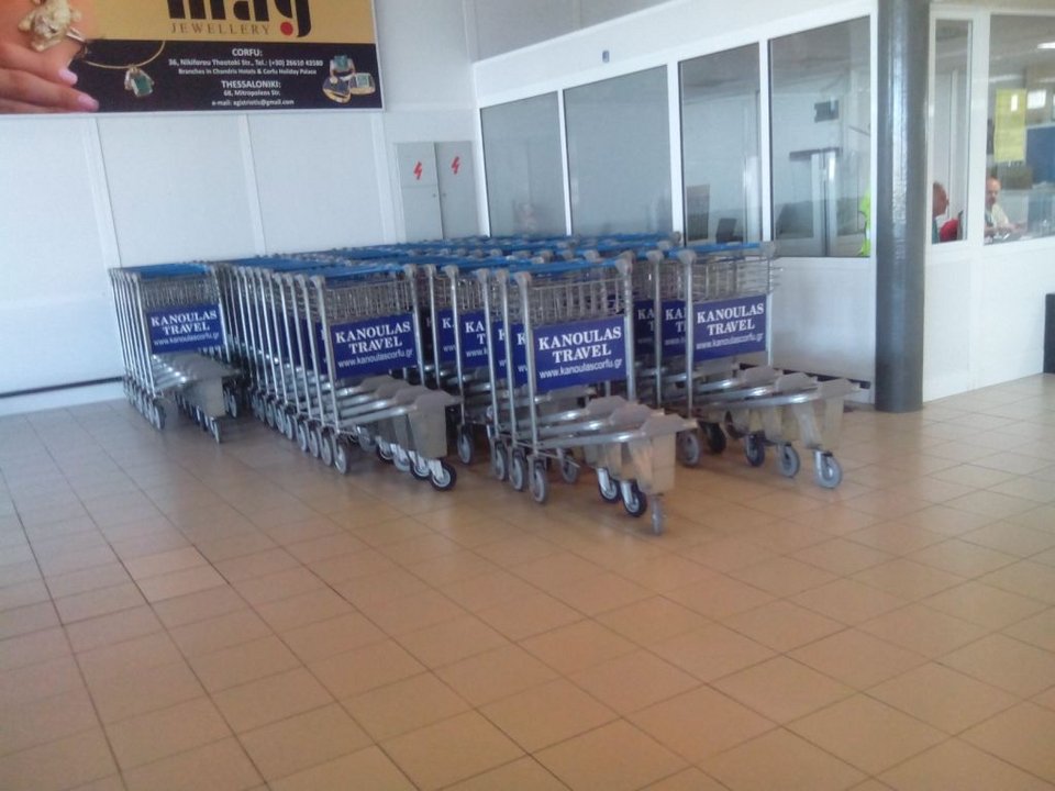 Τα σκουπίδια της Κέρκυρας: Υπήρξε πρόβλημα μόνο για μία ημέρα, απαντά η πολιτική αεροπορία [εικόνες] | iefimerida.gr 10