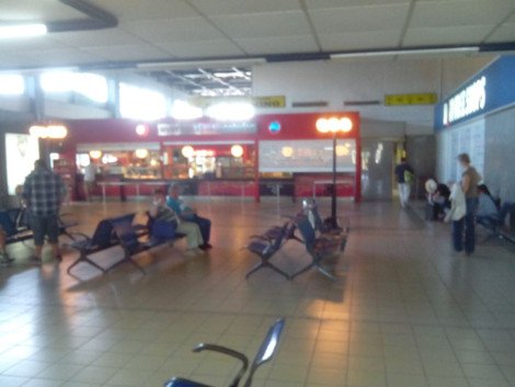 Τα σκουπίδια της Κέρκυρας: Υπήρξε πρόβλημα μόνο για μία ημέρα, απαντά η πολιτική αεροπορία [εικόνες] | iefimerida.gr 7