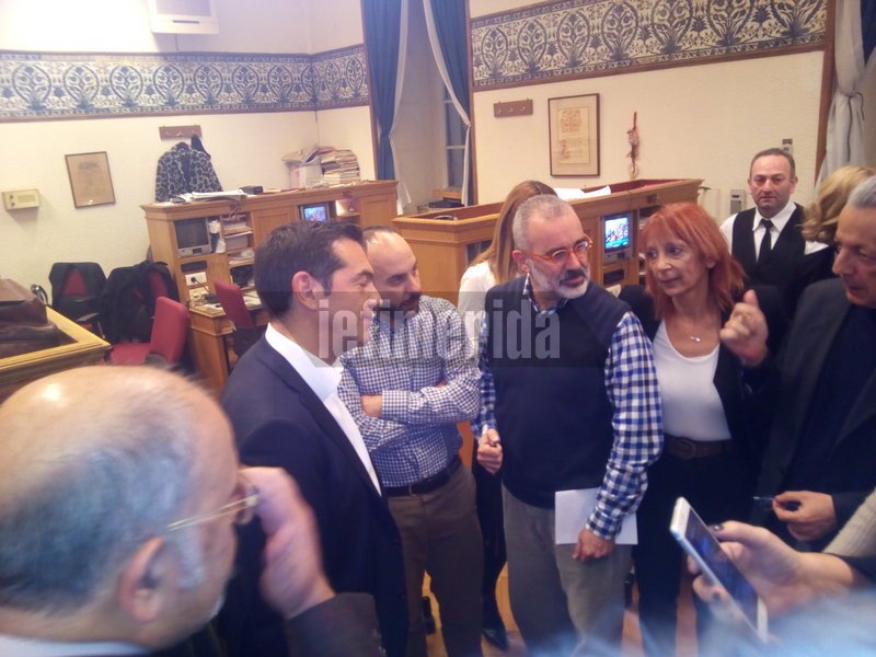 Τσίπρας: Το σχόλιο για προϋπολογισμό και η ντρίπλα για τον ανασχηματισμό [εικόνες & βίντεο] | iefimerida.gr 0