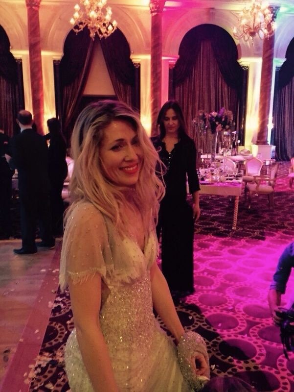 Γάμος σαν παραμύθι: Οσα πρωτόγνωρα έζησε το νεόνυμφο ζευγάρι των Ελλήνων στο Κατάρ με κουμπάρο τον Εμίρη [εικόνες] | iefimerida.gr 1