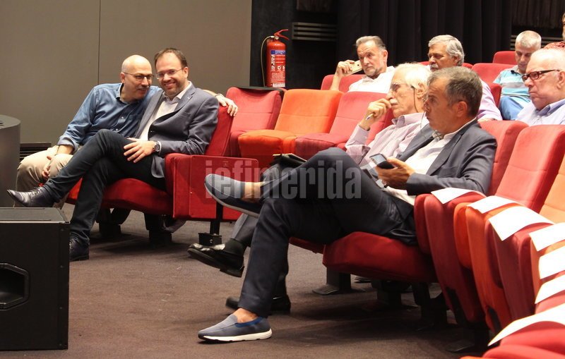 Θεοδωράκης και Θεοχαρόπουλος μαζί στην εκδήλωση του Ανδρουλάκη για την Τουρκία  [εικόνες] | iefimerida.gr 2