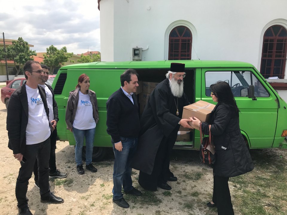 «Αποστολή» και «Μασούτης» στηρίζουν με τρόφιμα οικογένειες στον ακριτικό Εβρο [εικόνες] | iefimerida.gr 0