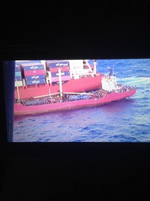 Μάχη με τα κύματα για τη διάσωση 700 μεταναστών στην Κρήτη –Στο ακυβέρνητο πλοίο υπάρχουν και ένοπλοι [εικόνες] | iefimerida.gr 5