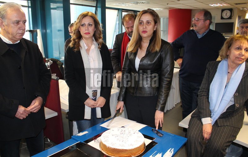 Η ΕΣΗΕΑ έκοψε την πίτα της στις εγκαταστάσεις του Mega – Αγωνία για τους 420 εργαζόμενους [εικόνες] | iefimerida.gr 0