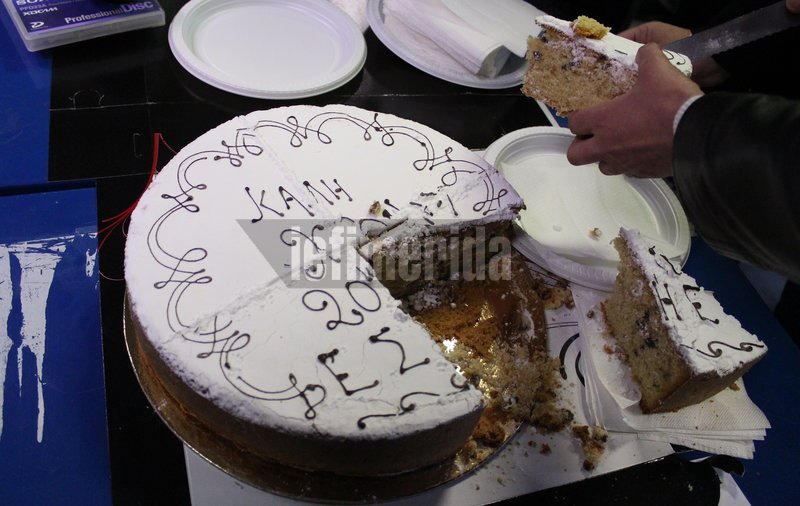 Η ΕΣΗΕΑ έκοψε την πίτα της στις εγκαταστάσεις του Mega – Αγωνία για τους 420 εργαζόμενους [εικόνες] | iefimerida.gr 2