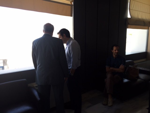 Τι είπαν Μεϊμαράκης-Τσίπρας στο απρόσμενο τετ-α-τετ στην Κρήτη  | iefimerida.gr 5