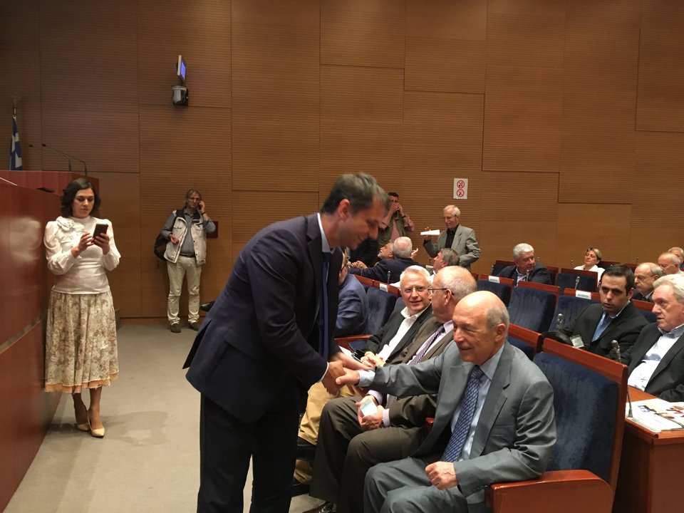 Πρόταση για την οικονομία από Χριστοδουλάκη, Θεοχάρη, Νεκτάριο [εικόνες] | iefimerida.gr 2