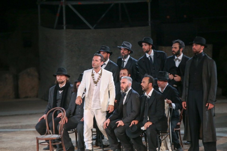 Στη Μόσχα το Εθνικό Θέατρο με τον Οιδίποδα [εικόνες] | iefimerida.gr 1