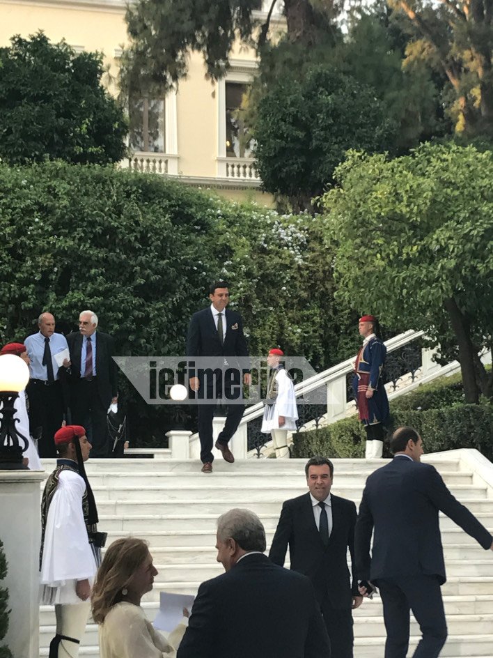 Στους κήπους του Προεδρικού η γιορτή της Δημοκρατίας -Ποιοι έδωσαν το «παρών» [εικόνες] | iefimerida.gr 40