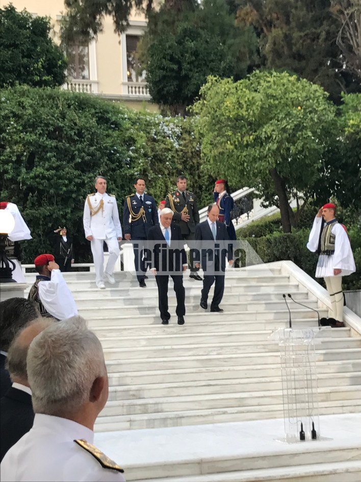 Στους κήπους του Προεδρικού η γιορτή της Δημοκρατίας -Ποιοι έδωσαν το «παρών» [εικόνες] | iefimerida.gr 36