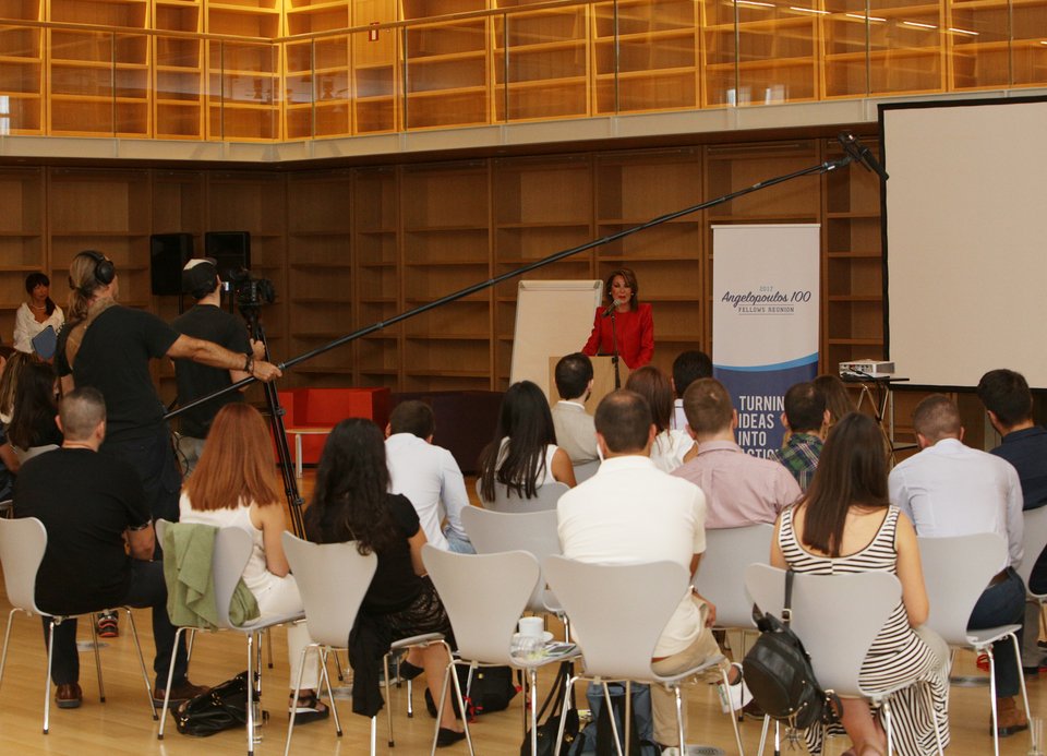 Γιάννα Αγγελοπούλου: Οι νέοι που επιμένουν στην Ελλάδα πραγματοποιούν τα όνειρά τους -Δεν δέχονται τα «όχι» [εικόνες]   | iefimerida.gr 4